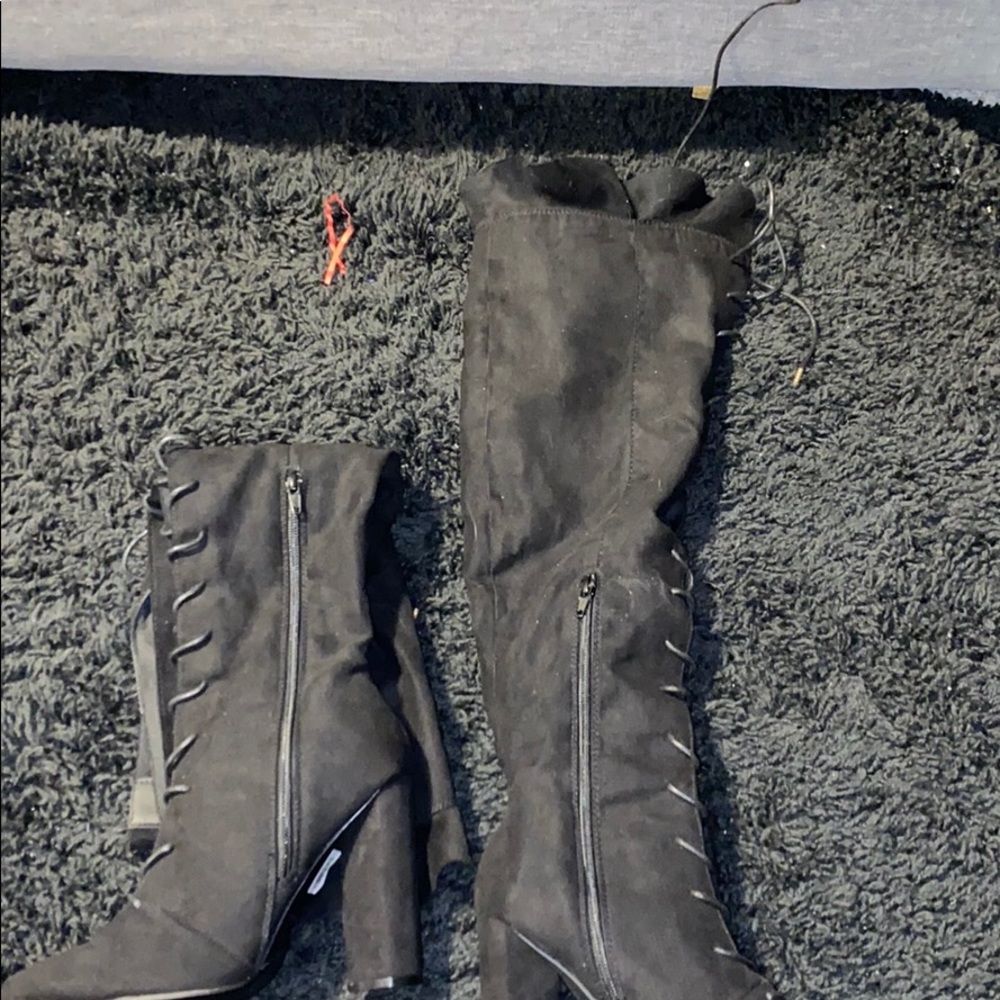 LACE UP HEEL BOOTIES